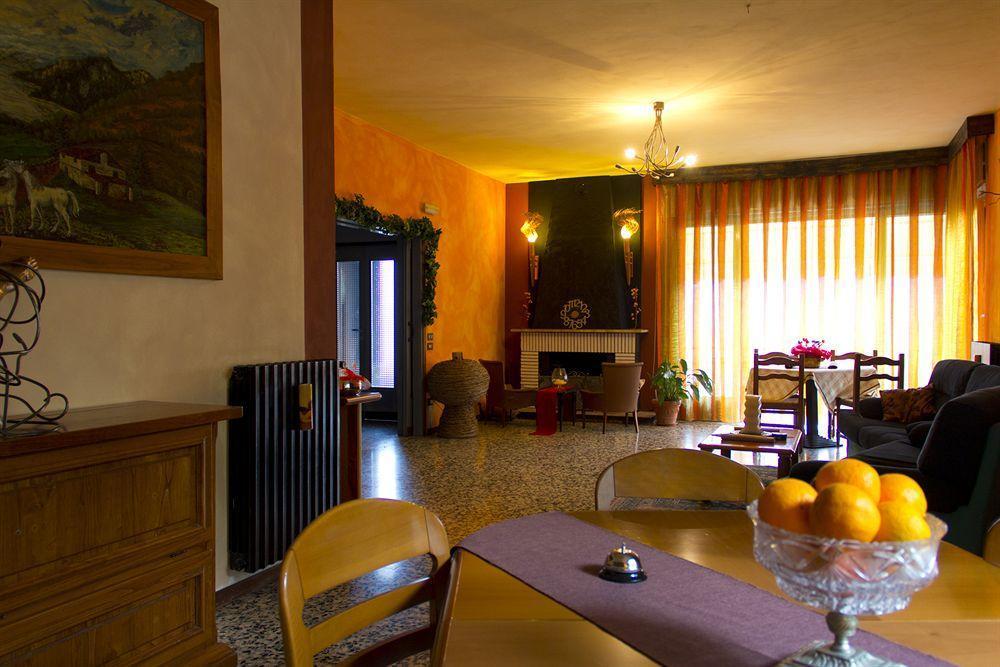 סאלו Guest House Villa De Ros מראה חיצוני תמונה