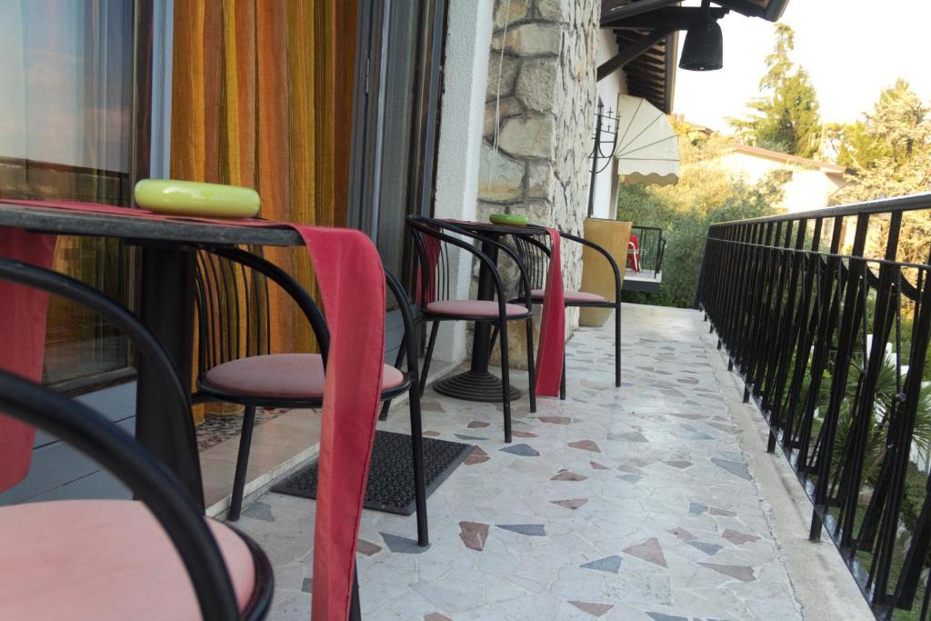 סאלו Guest House Villa De Ros מראה חיצוני תמונה